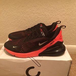 Nike men’s air max 270 size 13 (comes with box)
